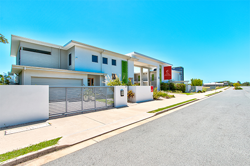 Mackay Oceanside Central Hotel